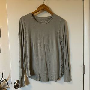 Aeropostale Women's sage Long Sleeve Tee